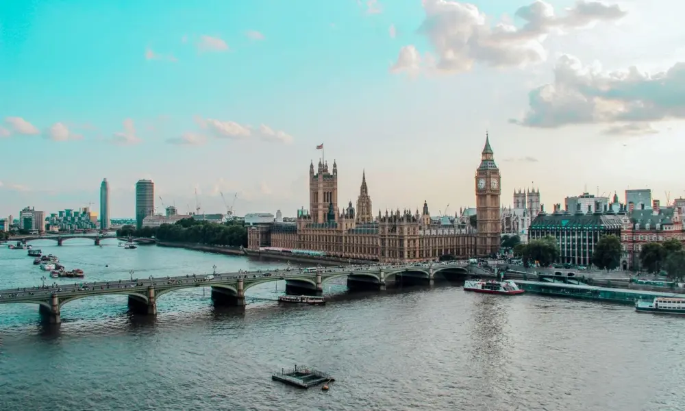 Novembrový Londýn z Košíc poletíte za 34 eur. london main